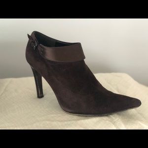 Stuart weitzman chocolate suede bootie size 7